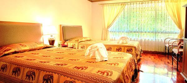 Nana-Hotel-Twin-Room