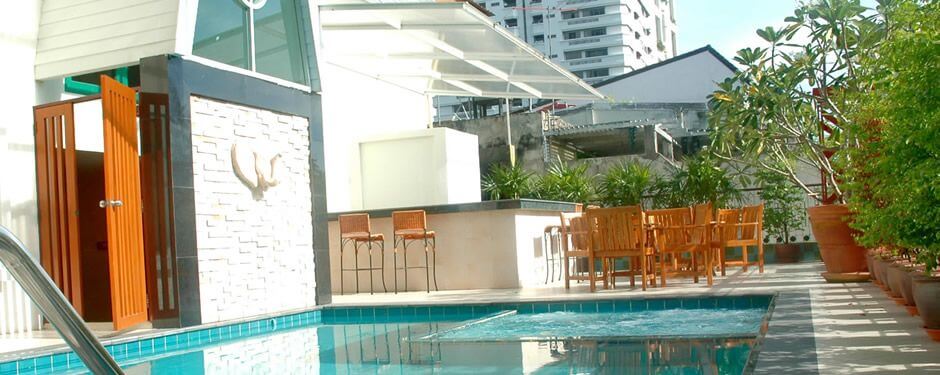 Nana-Swimming-Pool-Solarium